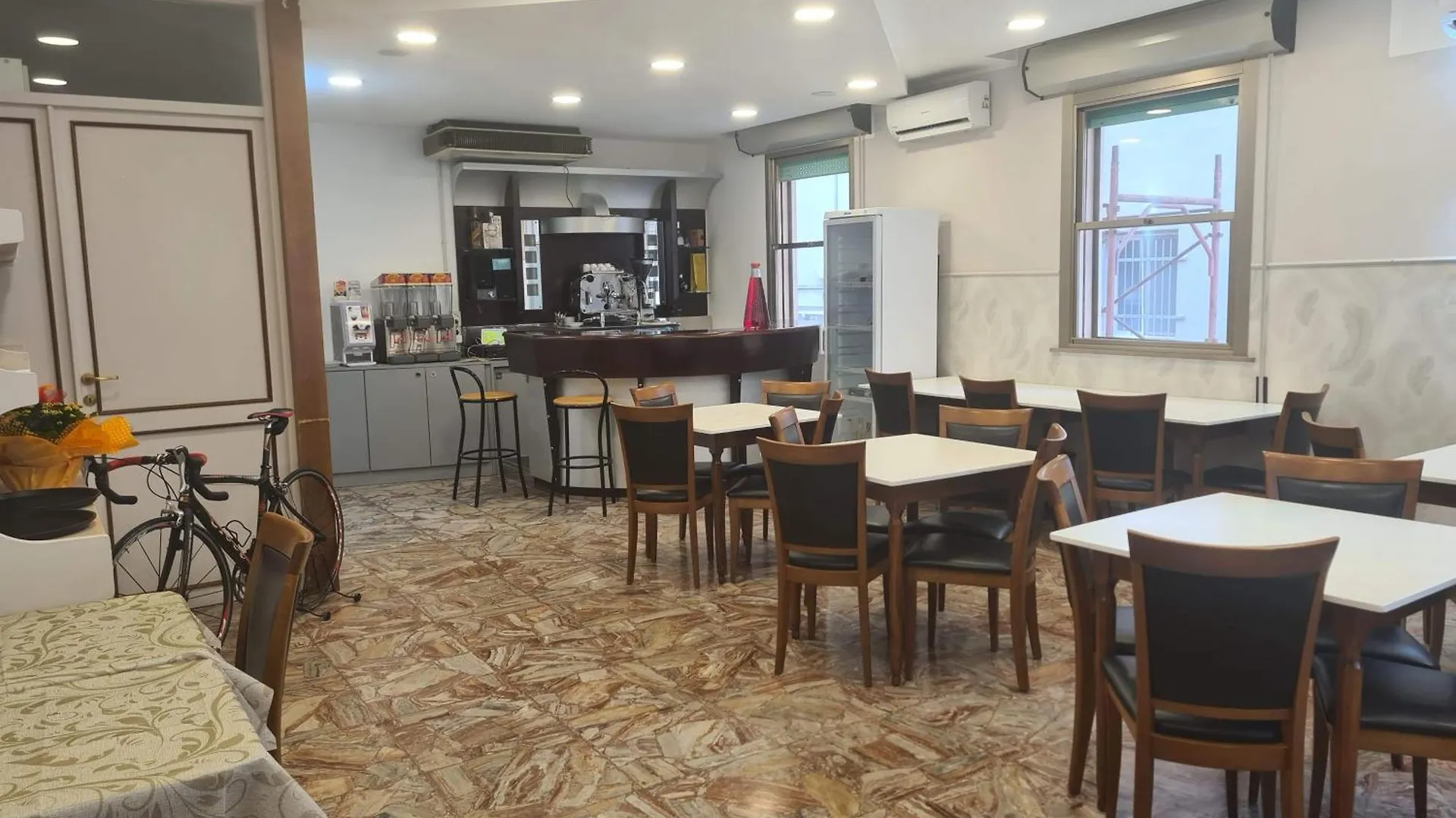 Colivingone-Mora Hotel Rimini