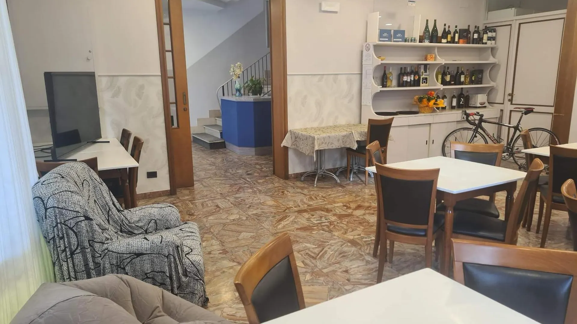 Colivingone-Mora Hotel Rimini Italy