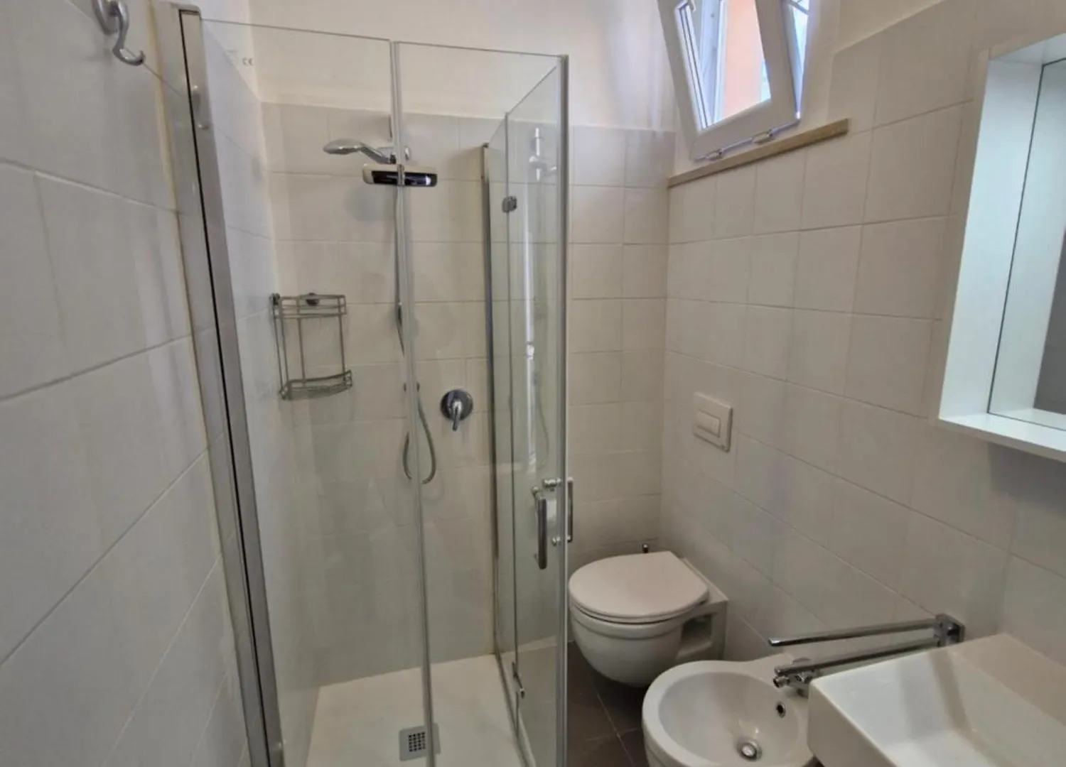 Colivingone-Mora Hotel Rimini Italy